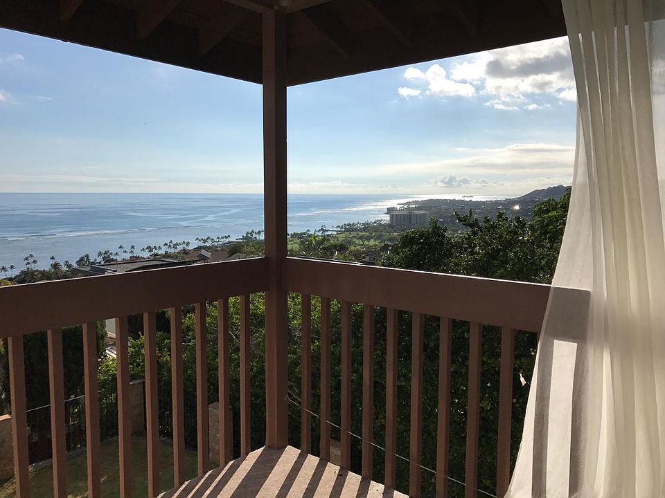 Upper level with a nice ocean view