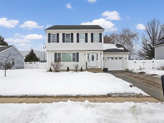 2nd image of 44 Naismith St