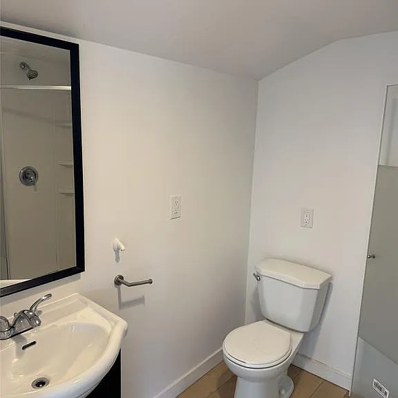 819 Frank Ave #2 — Photo 8