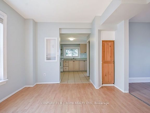 5th image of 174 Barrie Rd