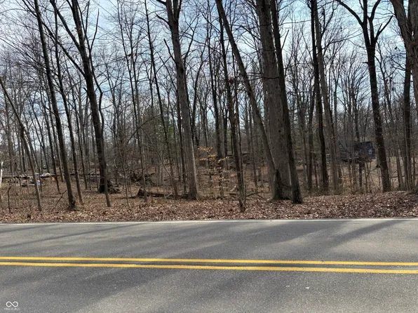 8389 Sweetwater Dr, Nineveh, IN 46164