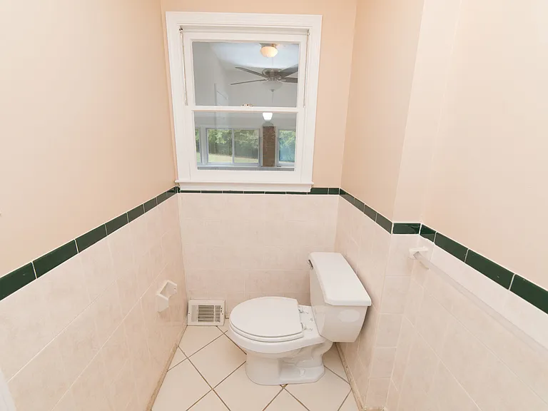 440 Cricket Ln — Photo 15