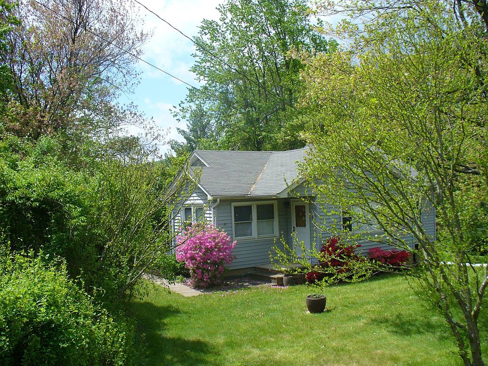 2nd image of 32 Struble Ln