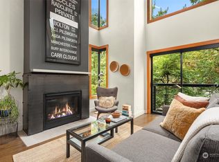 1605 E Pike St APT 201, Seattle, WA 98122