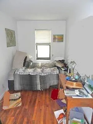 Rented by Bank Neary | media 17