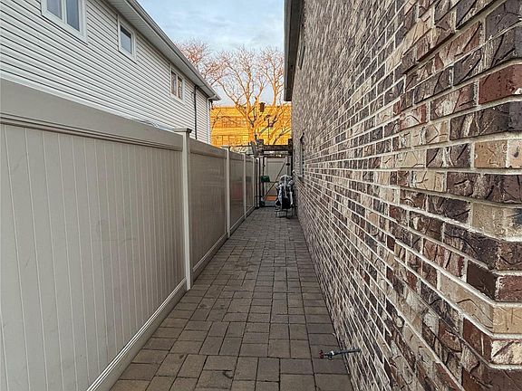 5th image of 15936 88th Street
