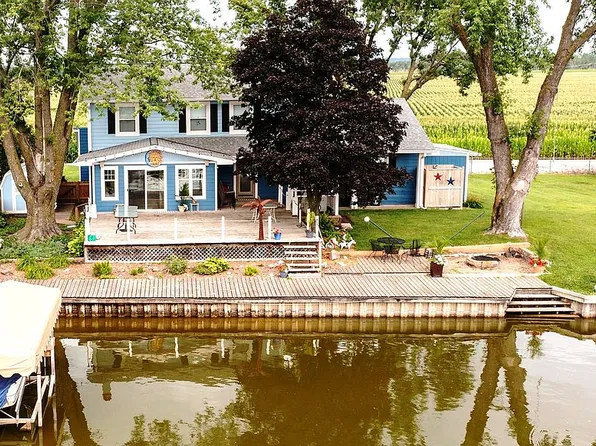 2174 E Lake Dr, Union, NE 68455
