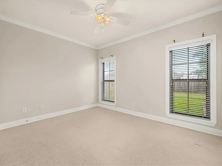 6004 Pepper Tree Dr — Photo 23