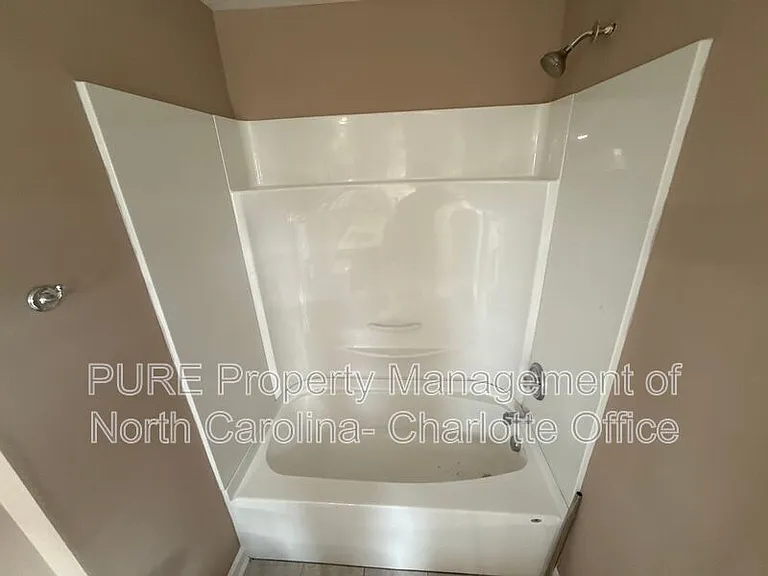 17811 Delmas Dr — Photo 22