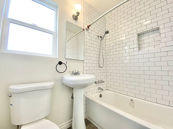 5th image of 3718 Mentone Ave APT 12