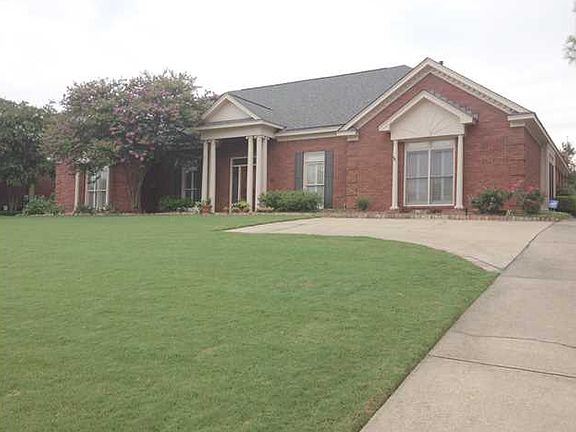 2nd image of 3719 Everest Dr