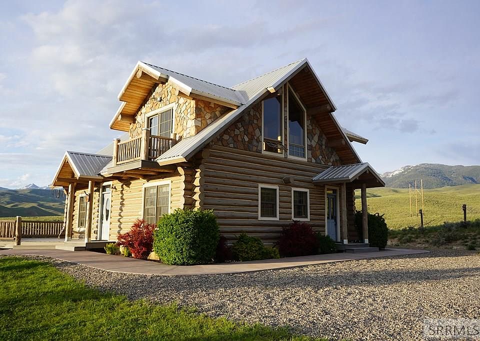 1st image of 45 Whisper Ridge Rd