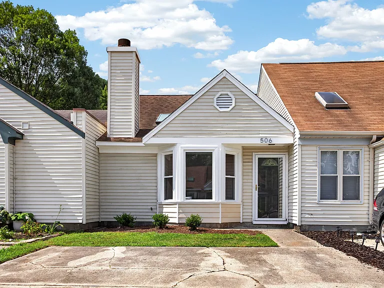 506 Biltmore Dr — Photo 19