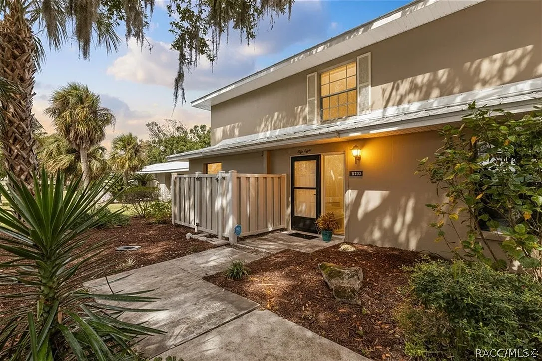 Building Photo - 11310 W Bayshore Dr