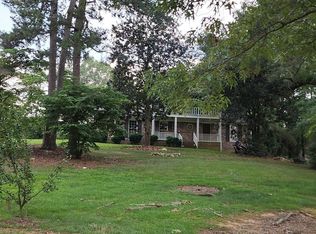 2 Silvermont Dr SE, Silver Creek, GA 30173