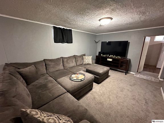 4th image of 1020 Parkway Dr