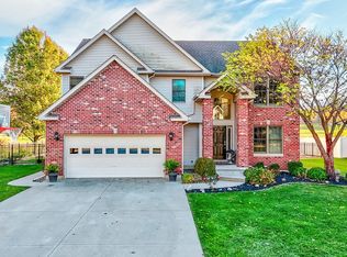 1123 Country Oak Dr, Ottawa, IL 61350