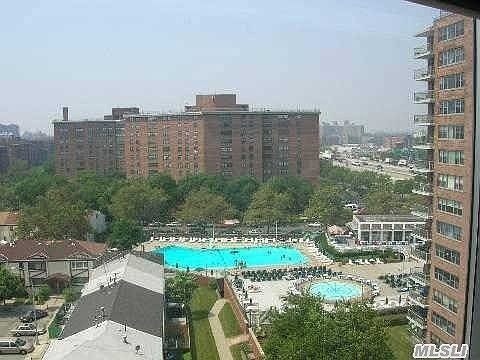 3rd image of 6120 Grand Central Pkwy #A 808