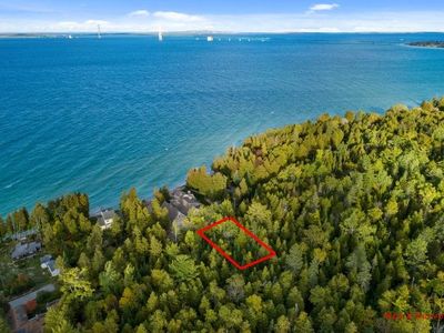 Wenniway Dr, Mackinaw City, MI, 49701