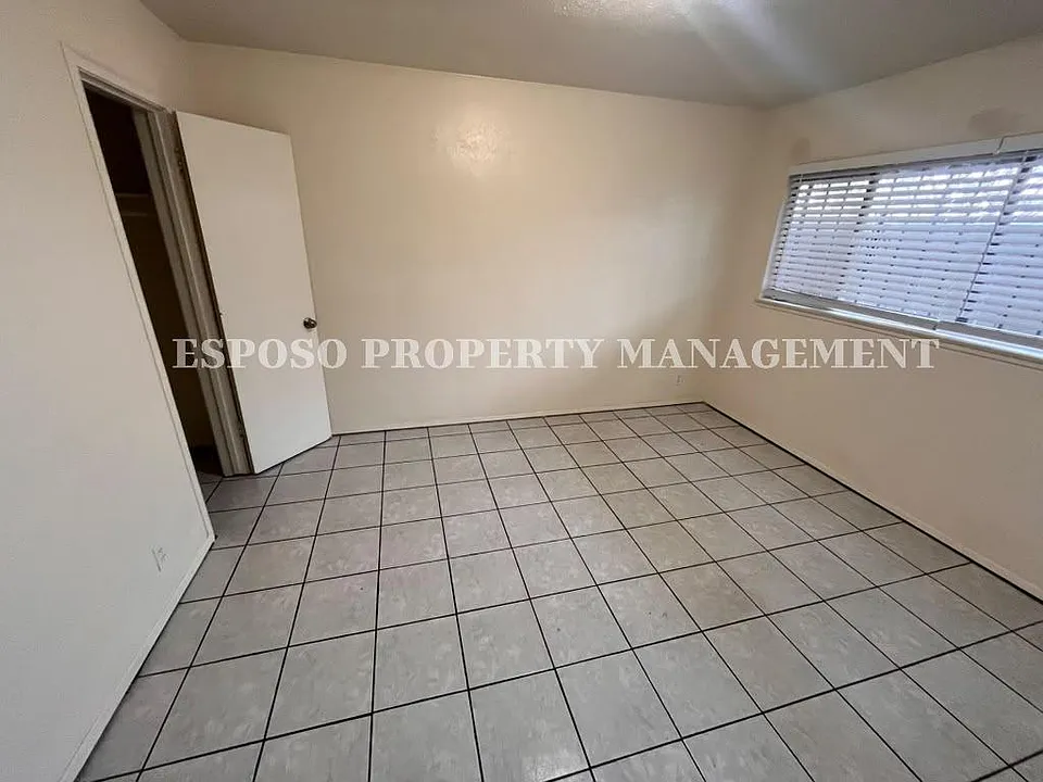 2825-2841 E Harvard Ave #2827