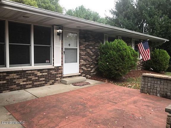 3rd image of 58 Harriet Ln