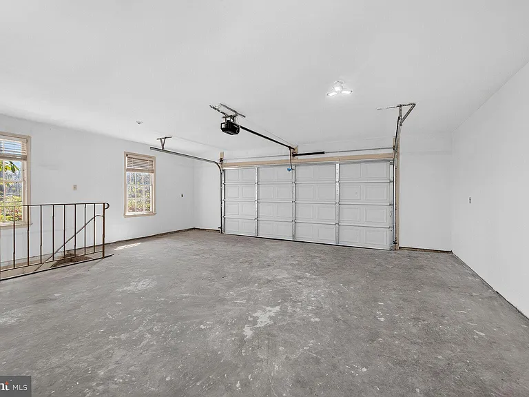 21733 Oatlands Rd — Photo 12