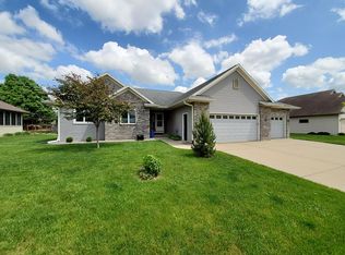 142 Lueders Rd, Sauk City, WI 53583