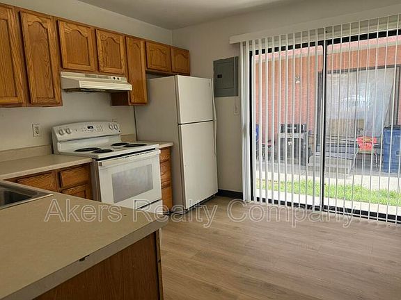 3rd image of 1401 E 19th St APT C