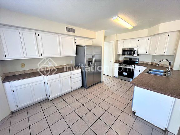 3rd image of 8426 W Audrey Ln
