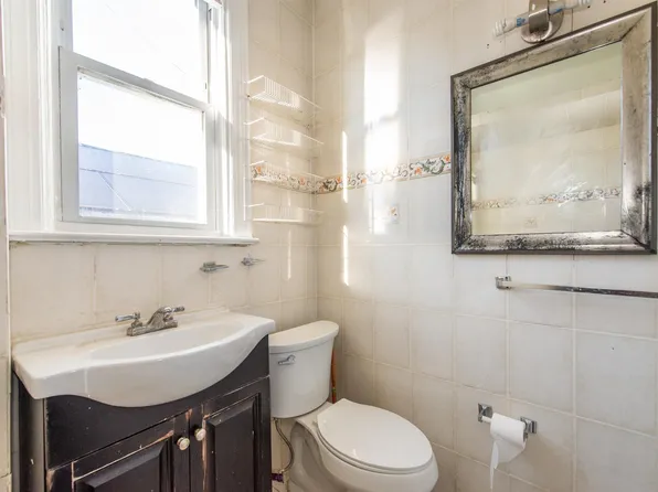 46 Spruce Street image 11 of 28