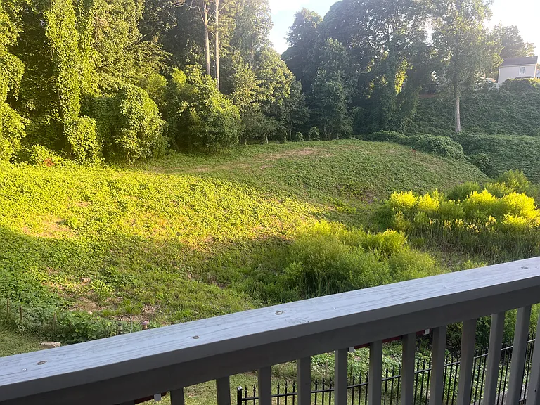 Olde Towne Pkwy — Photo 18