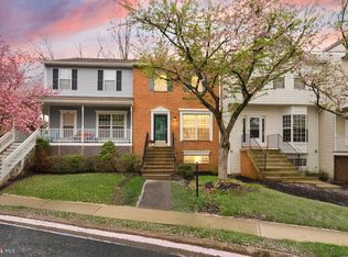 303 Rangers Way SE, Leesburg, VA