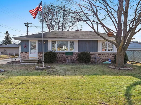 304 Thomas Ct, Neenah, WI 54956