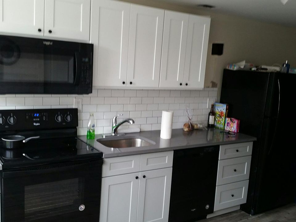 1st image of 32 King St APT 9