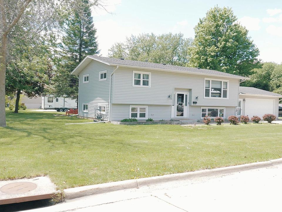 1808 Owen St Charles City IA 50616 Zillow