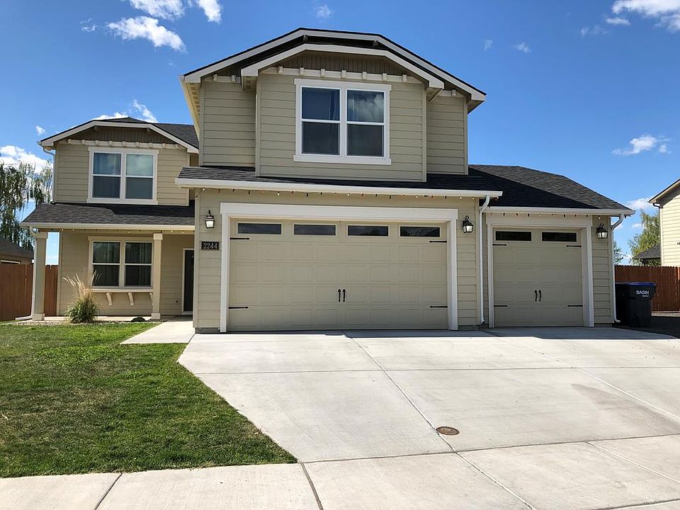 1st image of 2244 Leonard Dr