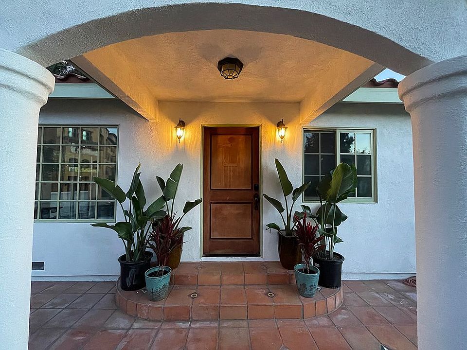 2nd image of 2478 Colorado Blvd