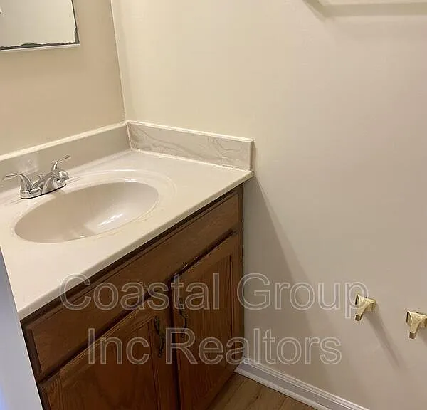 910 Jay Are Ct — Photo 9