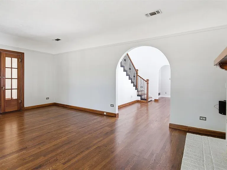 2516 Shirley Ave — Photo 8