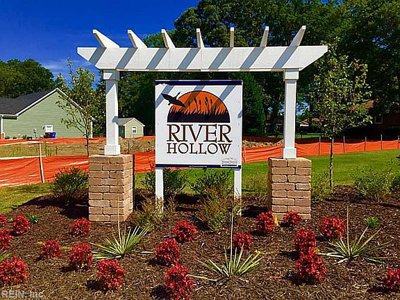 3rd image of 700 River Hollow Ct