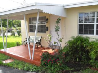 900 SW 7th Ter #B, Hallandale Beach, FL 33009