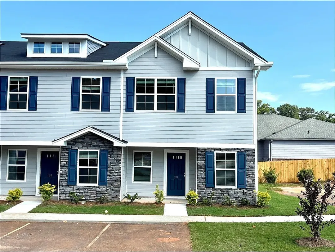 121 Pendleton Place Way — Photo 1