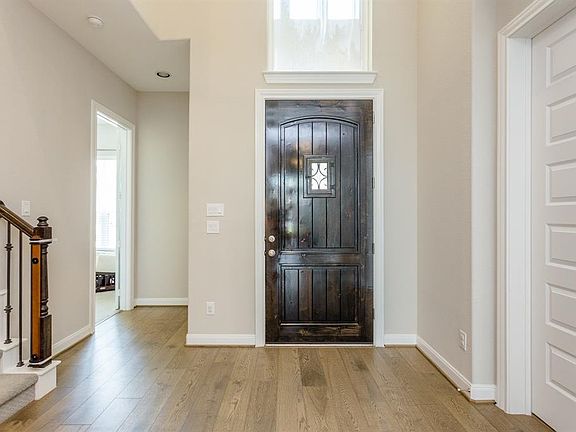 5th image of 4006 Stoneglen Terrace Ln
