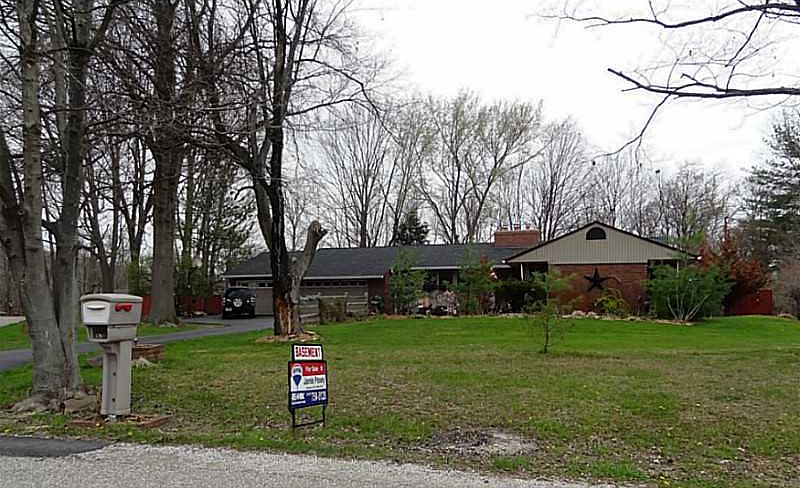 1st image of 6884 Hillcrest Dr