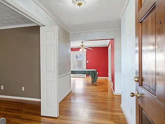 4th image of 5 Ridgewood Dr