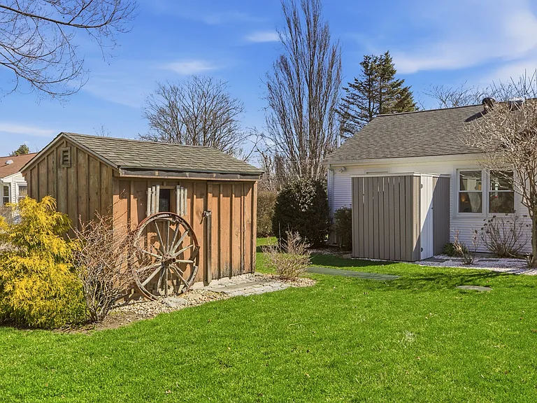 415 Wapping Rd — Photo 44
