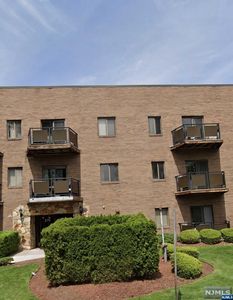 279 Clark St APT B2, Hackensack, NJ, 07601