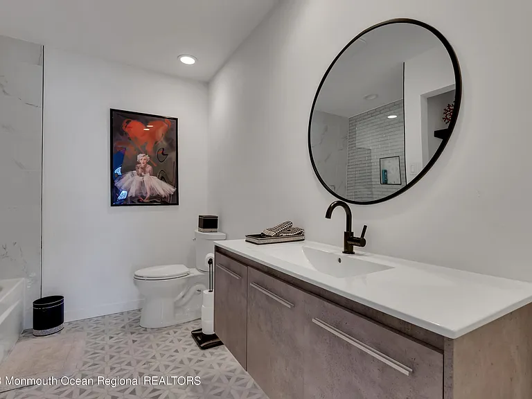 13 Valley Forge Rd — Photo 42