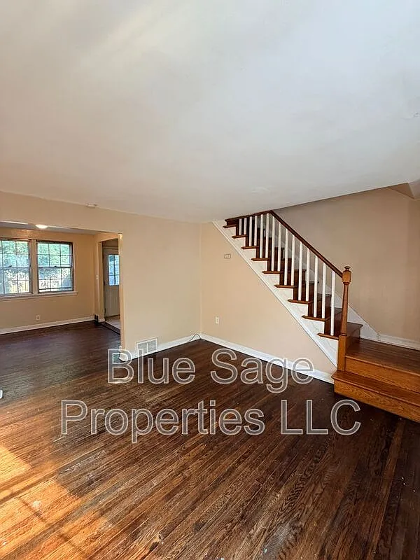 2 bed, 1.0 bath, 832 sqft, $1,295 — Photo 4