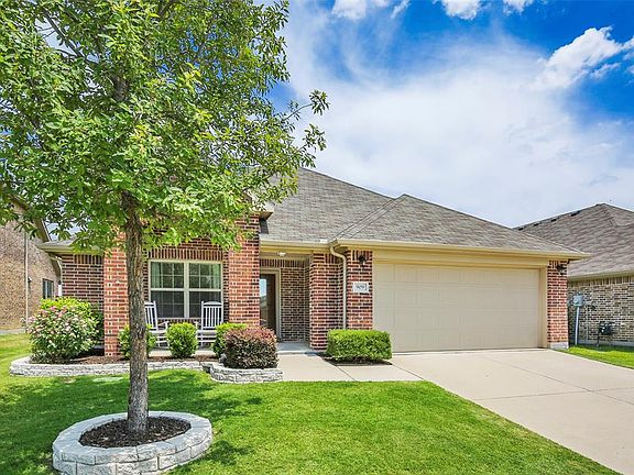 2nd image of 909 Goldenmist Dr